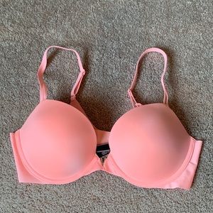 Victoria’s Secret Sexy Illusions Push-Up Bra